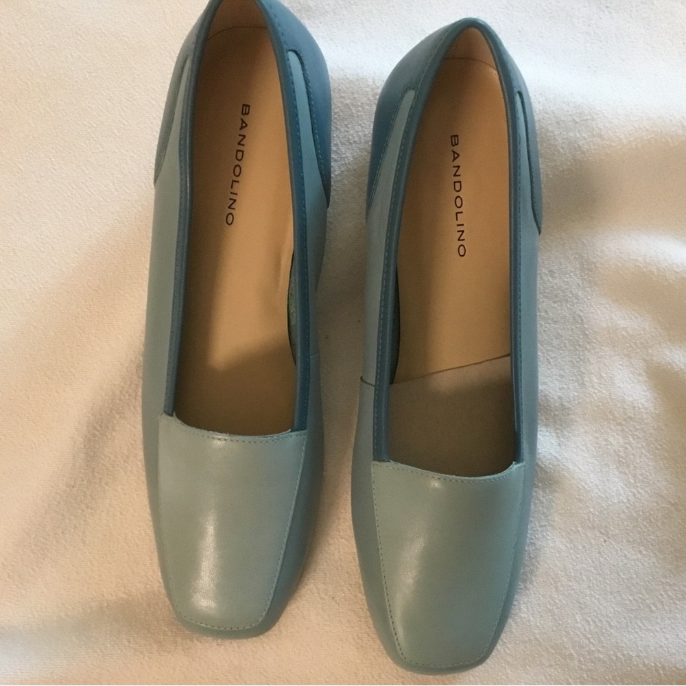Bandolino flats